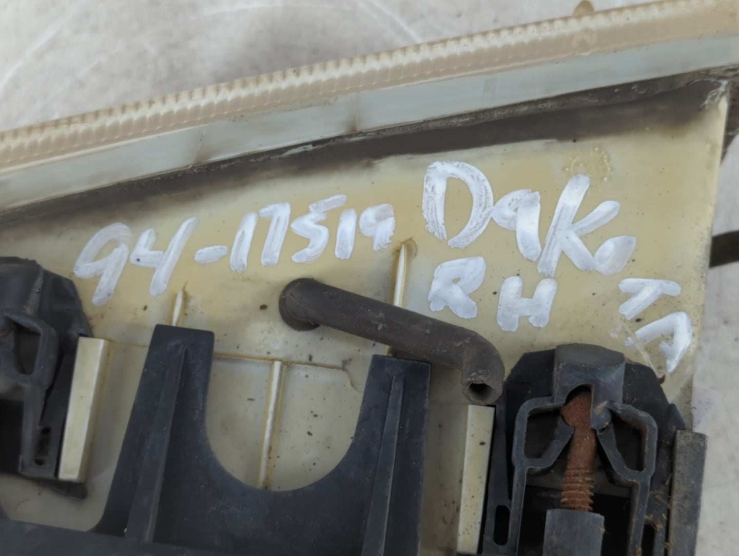 1991-1996 Dodge Dakota Passenger Right Oem Head Light Headlight Lamp - Oemusedautoparts1.com