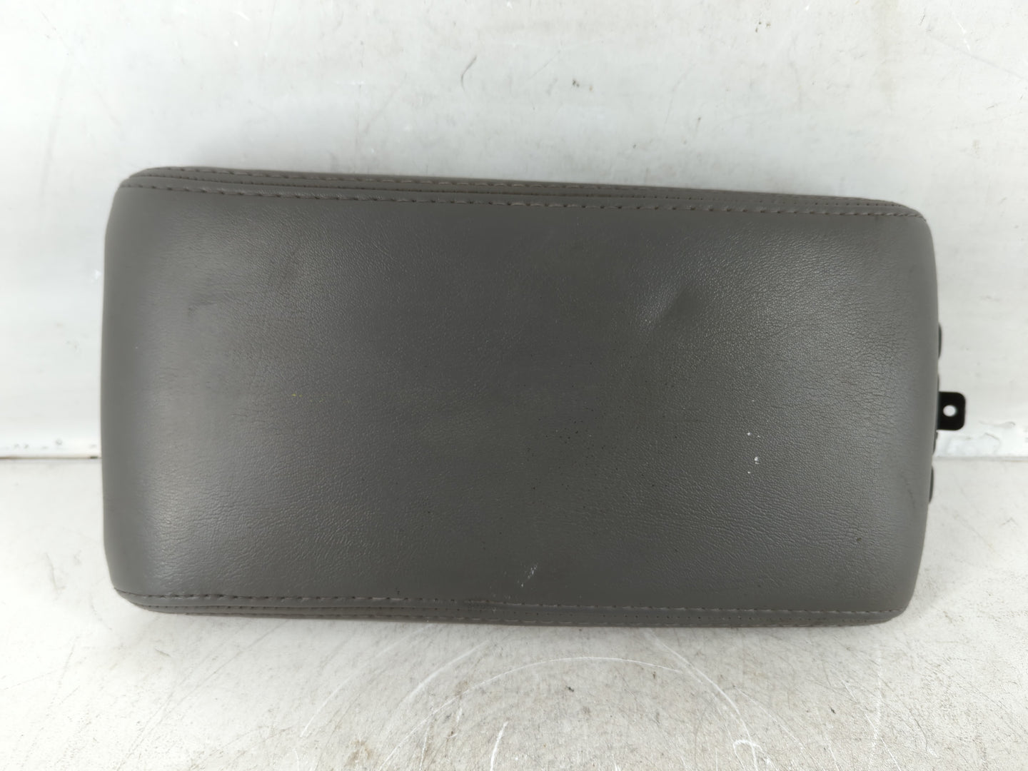 2012 Chevrolet Malibu Center Console Armrest Cover Lid P/N:1393615 Fits OEM Used Auto Parts - Oemusedautoparts1.com