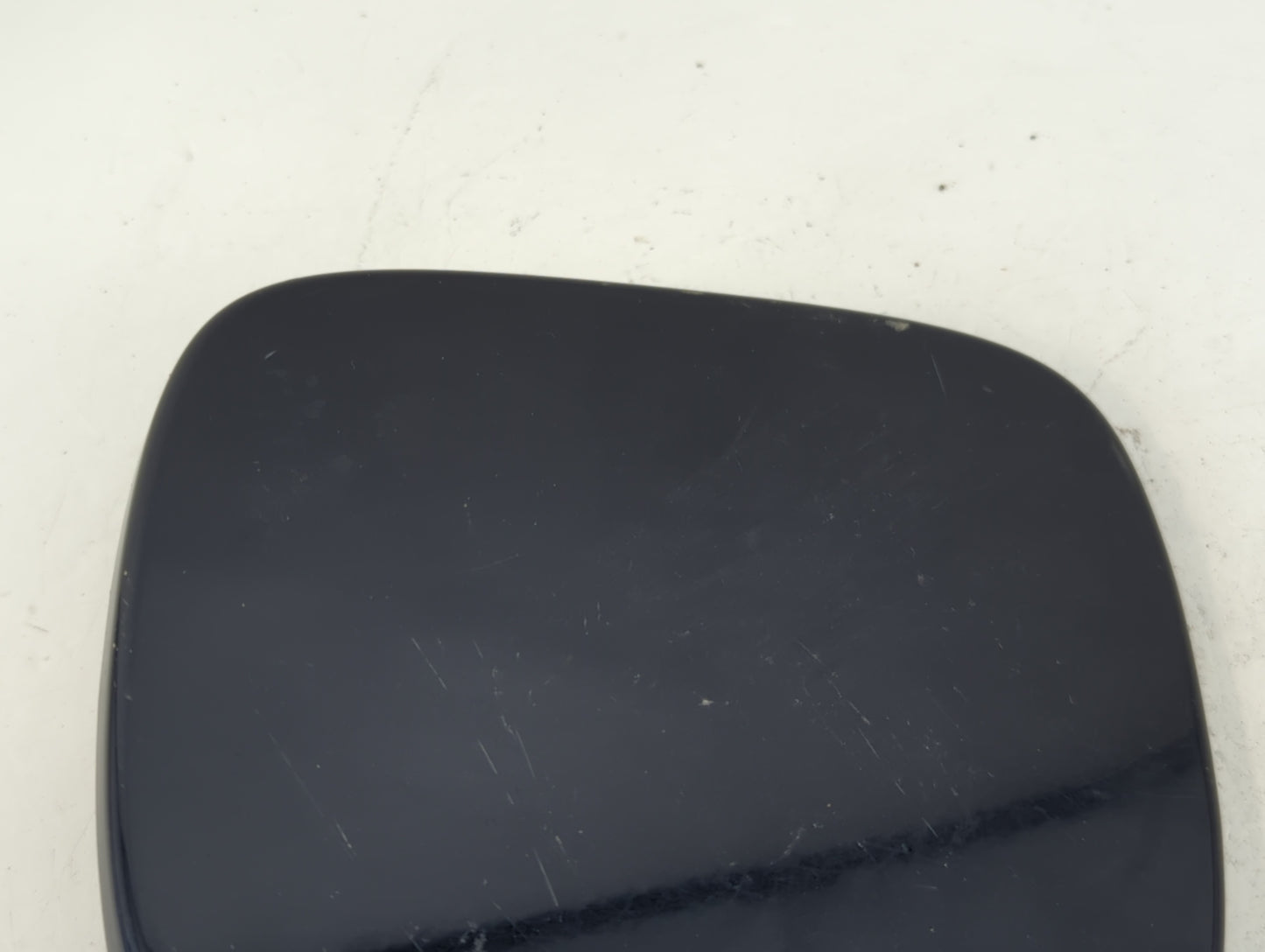 2006 Saturn Vue Center Console Armrest Cover Lid Fits OEM Used Auto Parts - Oemusedautoparts1.com