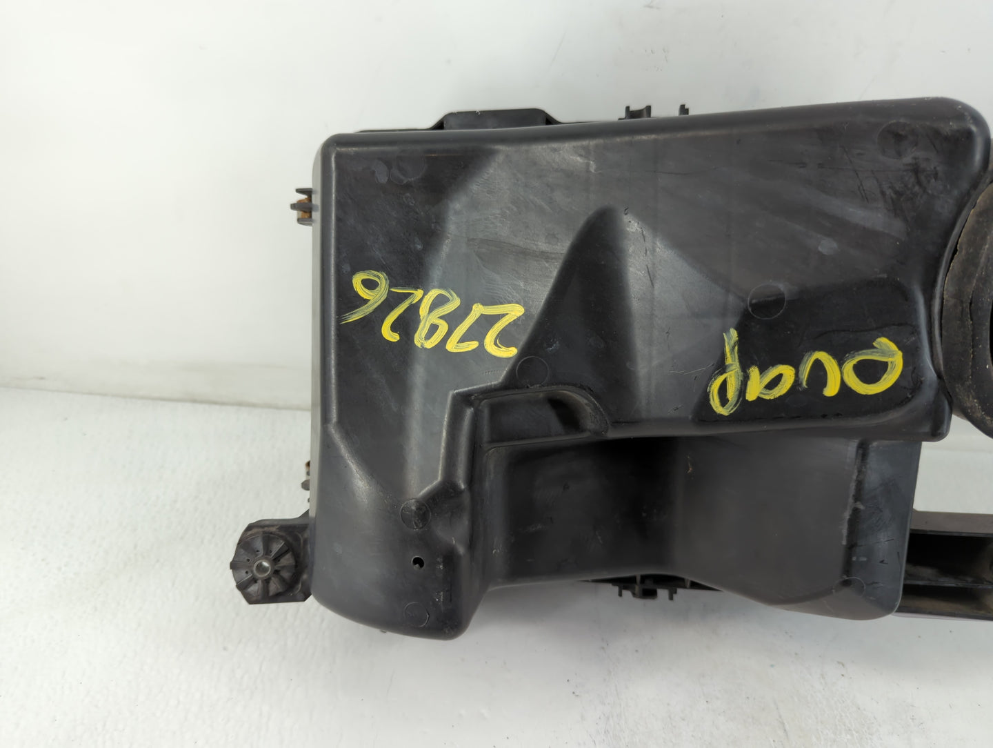 2004-2007 Saturn Vue Air Cleaner Intake-duct Hose Tube - Oemusedautoparts1.com