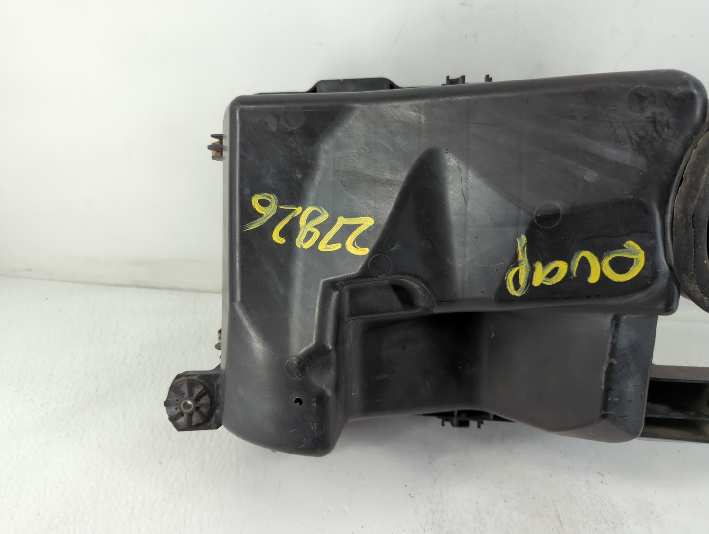 2004-2007 Saturn Vue Air Cleaner Intake-duct Hose Tube - Oemusedautoparts1.com