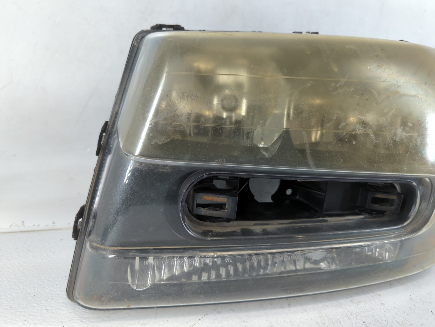 Chevrolet Trail Blazer Driver Left Oem Head Light Headlight Lamp - Oemusedautoparts1.com