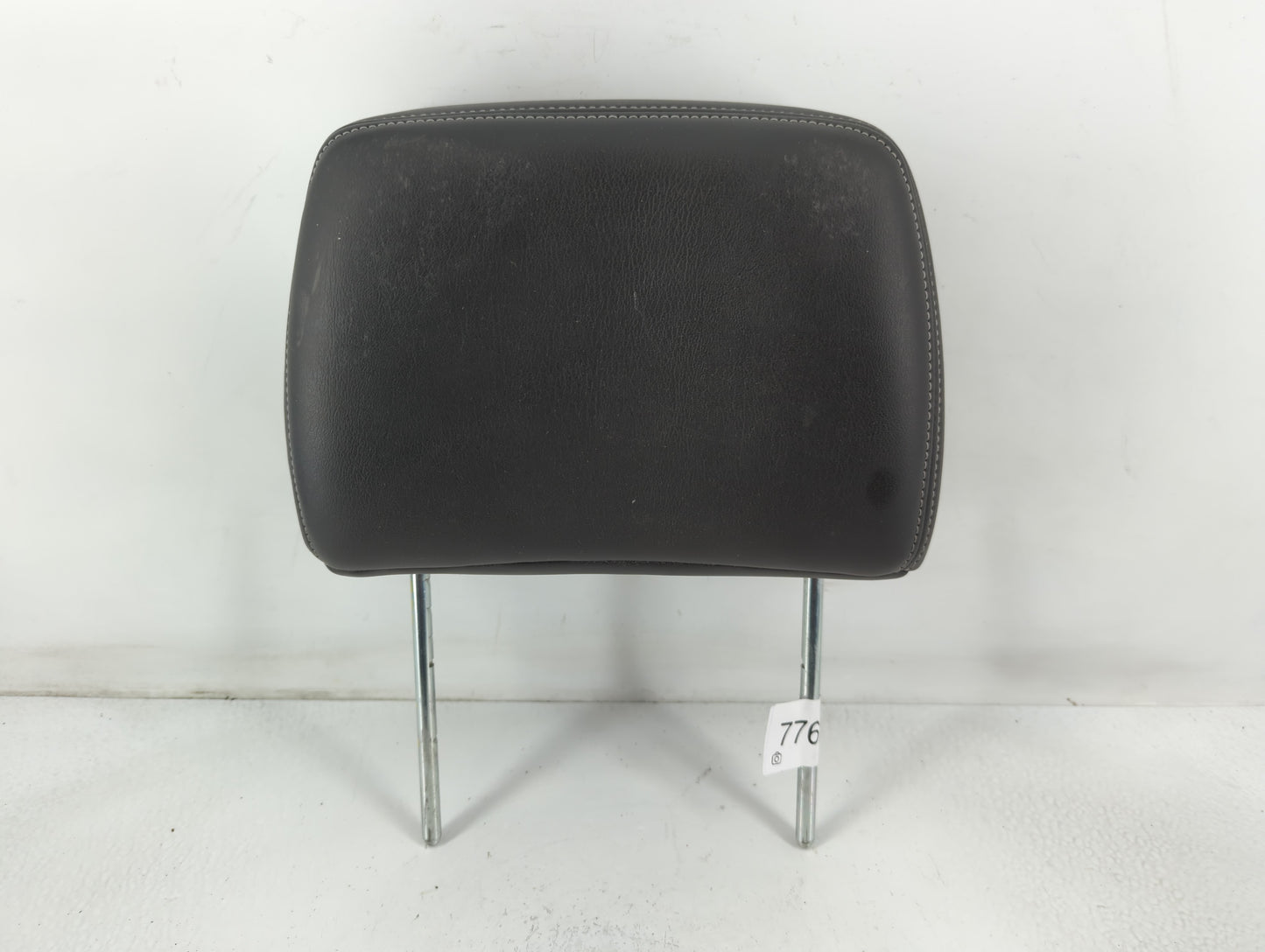 2006-2008 Pontiac Grand Prix Headrest Head Rest Rear Seat Fits Fits 2006 2007 2008 OEM Used Auto Parts - Oemusedautoparts1.com