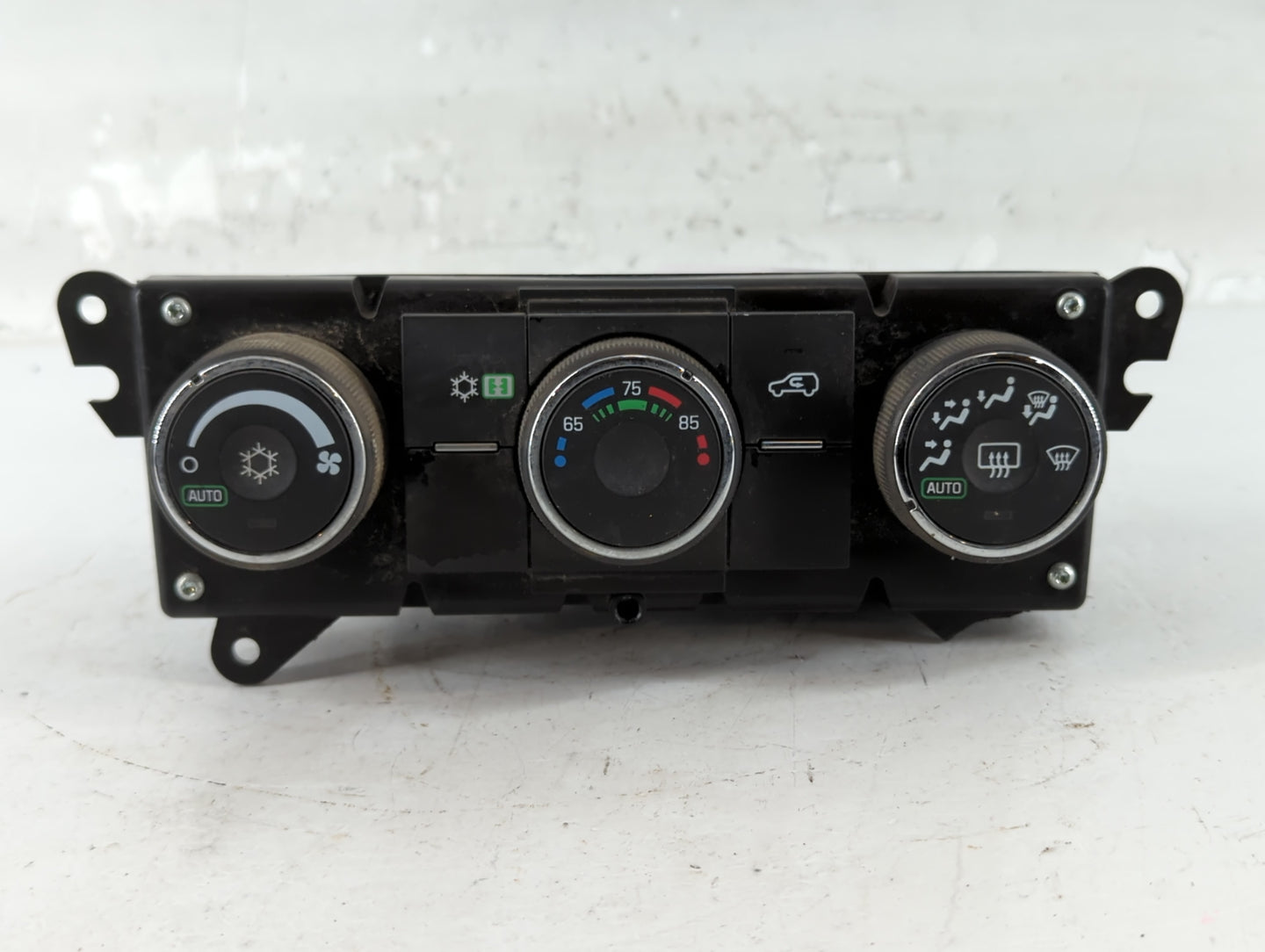 2009 Saturn Vue Climate Control Module Temperature AC/Heater Replacement P/N:25974488 Fits OEM Used Auto Parts - Oemusedautoparts1.com