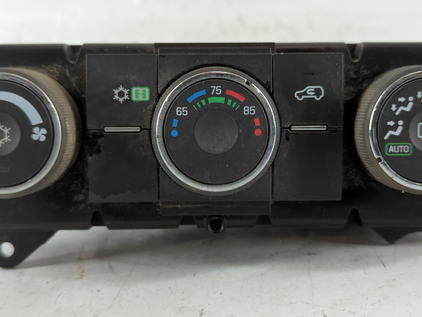 2009 Saturn Vue Climate Control Module Temperature AC/Heater Replacement P/N:25974488 Fits OEM Used Auto Parts - Oemusedautoparts1.com