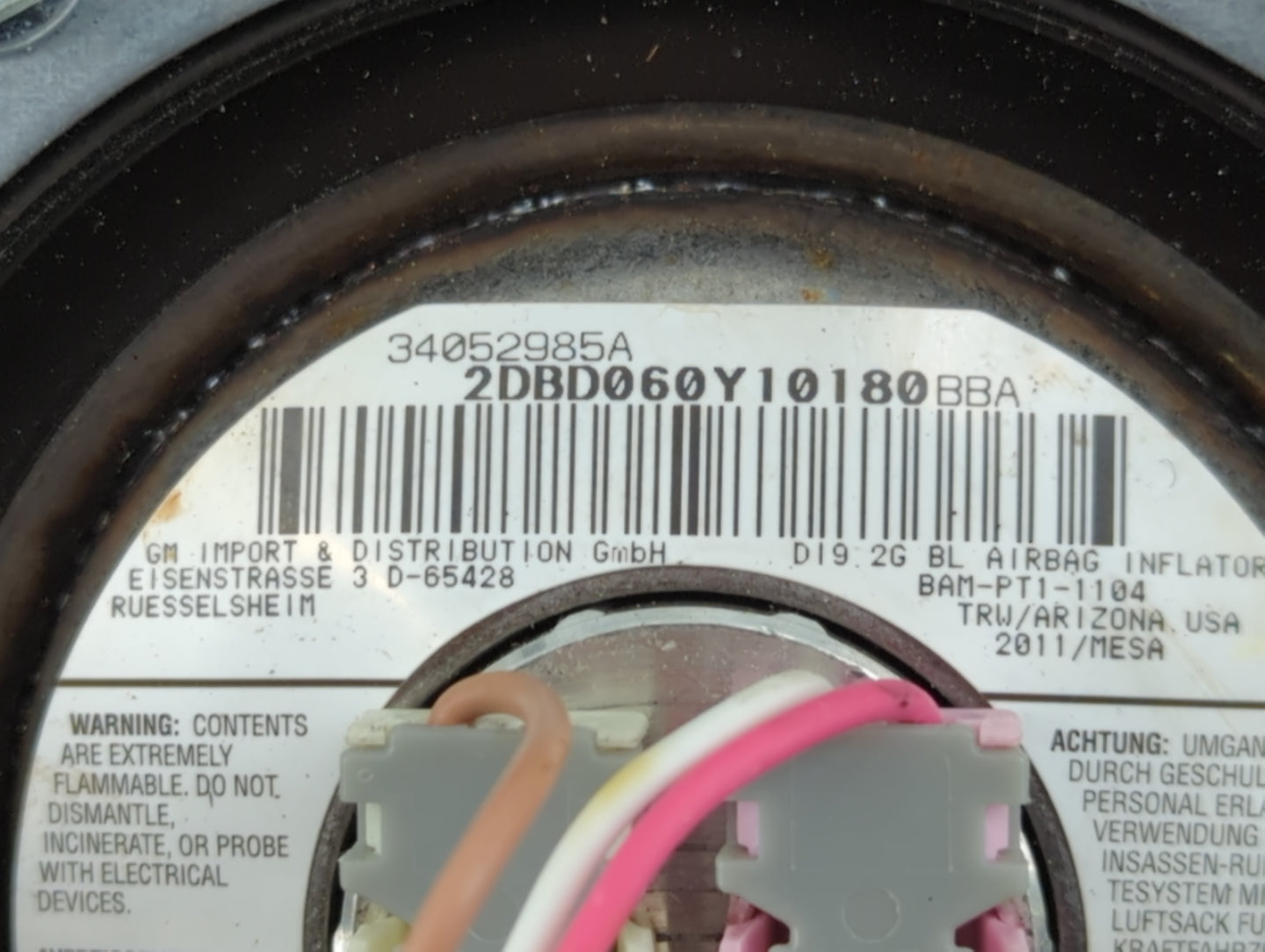 2007-2011 Buick Lucerne Air Bag Driver Left Steering Wheel Mounted P/N:34052985A Fits Fits 2007 2008 2009 2010 2011 OEM Used Auto Parts - Oemusedautoparts1.com