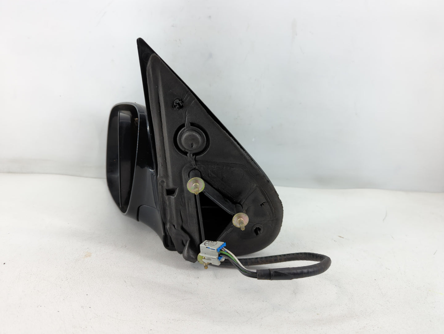 2005-2009 Chevrolet Uplander Driver Left Side View Manual Door Mirror - Oemusedautoparts1.com