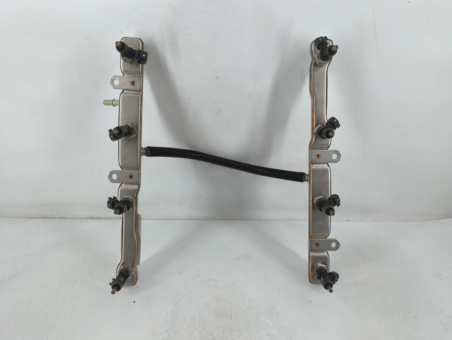 2020 Dodge Ram 1500 Fuel Injectors P/N:045M01321 05281571AA Fits OEM Used Auto Parts - Oemusedautoparts1.com