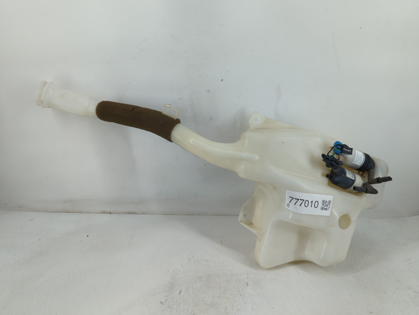 2007-2009 Gmc Acadia Windshield Washer Fluid Reservoir Bottle Oem - Oemusedautoparts1.com