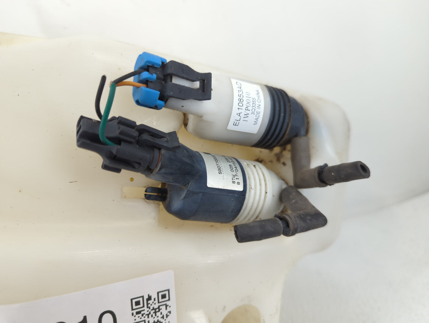 2007-2009 Gmc Acadia Windshield Washer Fluid Reservoir Bottle Oem - Oemusedautoparts1.com