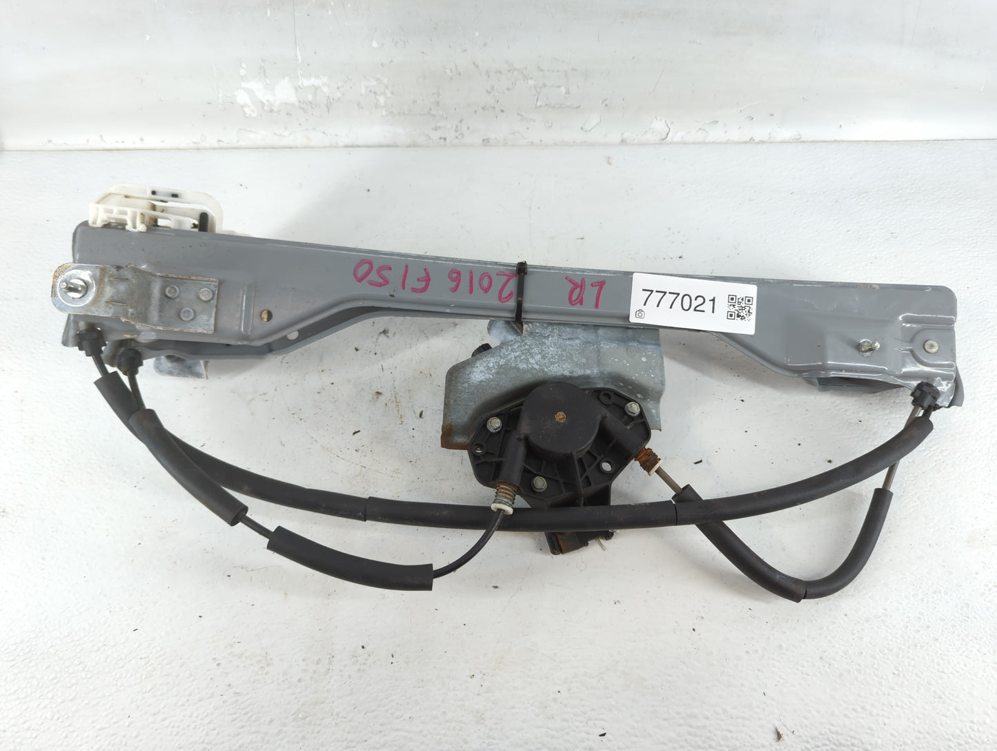 2015-2017 Ford F-150 Driver Left Rear Window Regulator - Oemusedautoparts1.com