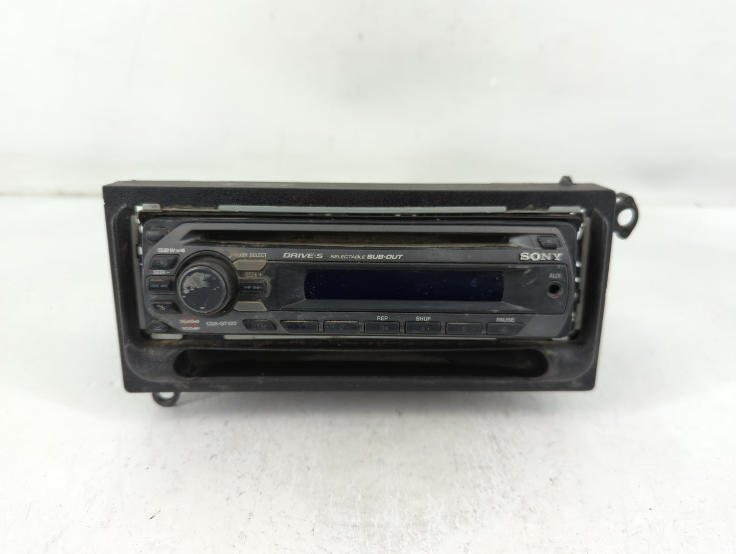 0 Radio AM FM Cd Player Receiver Replacement Fits OEM Used Auto Parts - Oemusedautoparts1.com