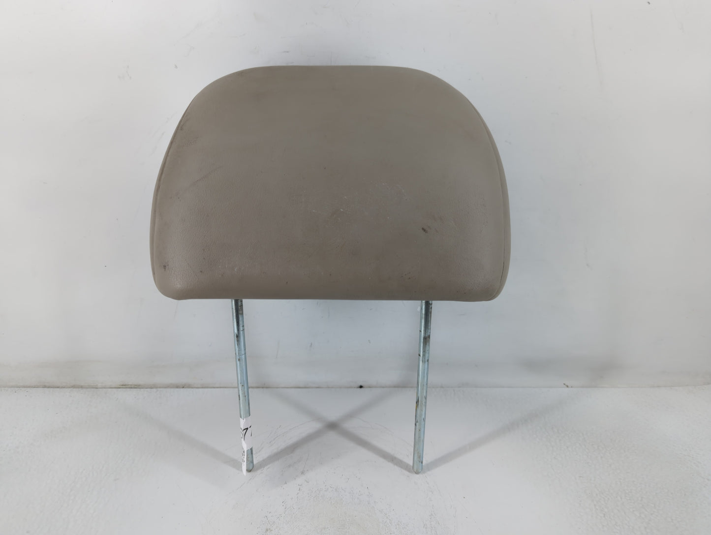 2002 Cadillac Escalade Headrest Head Rest Front Driver Passenger Seat Fits OEM Used Auto Parts - Oemusedautoparts1.com