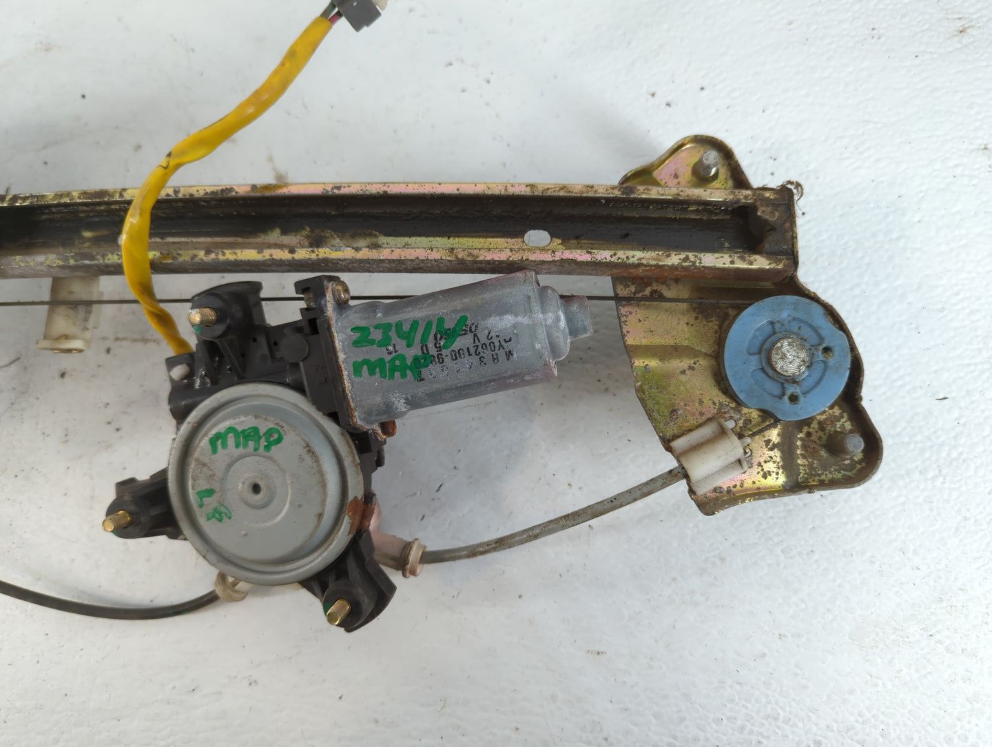 Mitsubishi Eclips Driver Left Front Window Regulator - Oemusedautoparts1.com