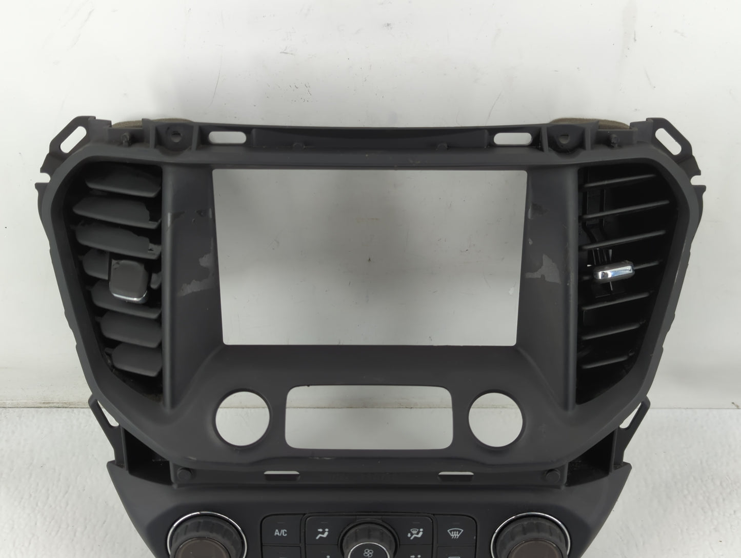 2017 Gmc Acadia Radio AM FM Cd Player Receiver Replacement P/N:84173748 Fits OEM Used Auto Parts - Oemusedautoparts1.com