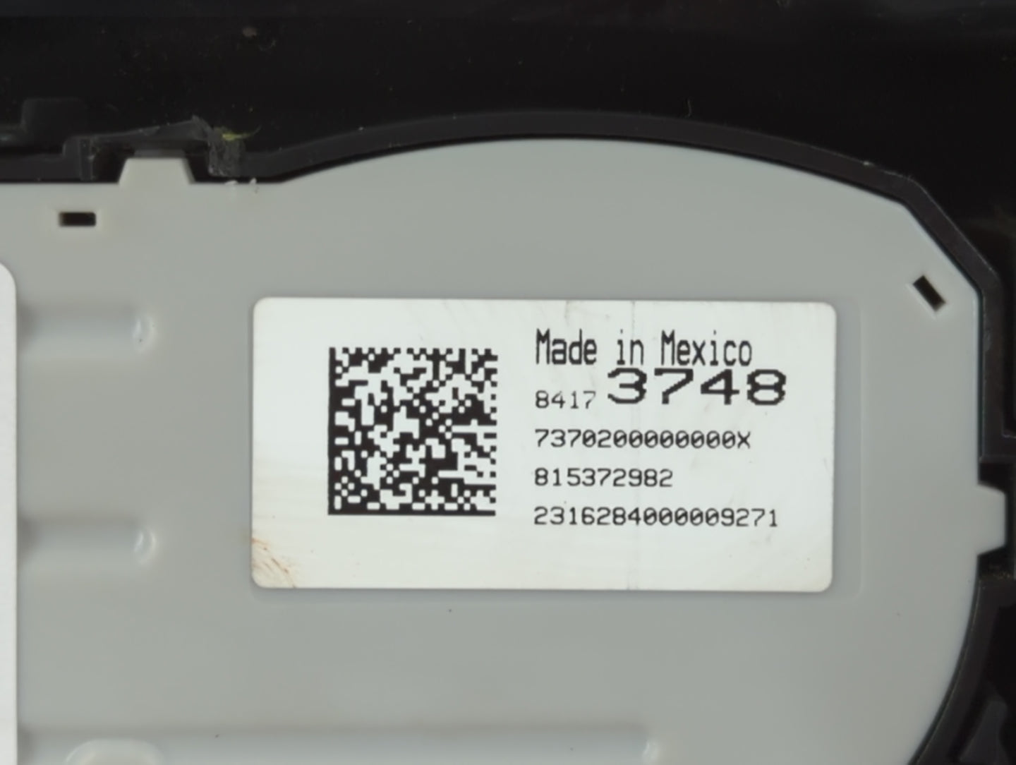 2017 Gmc Acadia Radio AM FM Cd Player Receiver Replacement P/N:84173748 Fits OEM Used Auto Parts - Oemusedautoparts1.com