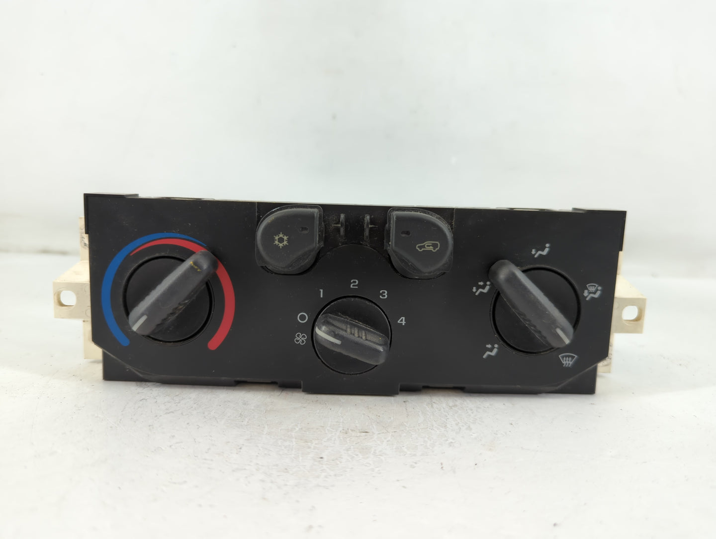 2004-2012 Gmc Canyon Climate Control Module Temperature AC/Heater Replacement P/N:152385155347 Fits OEM Used Auto Parts - Oemusedautoparts1.com