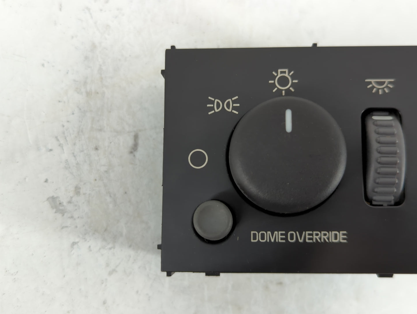 2002 Cadillac Escalade Headlight Lamp Control Switch - Oemusedautoparts1.com