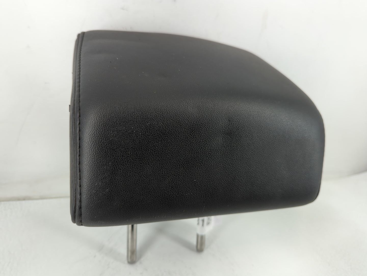 0 Ford Taurus Headrest Head Rest Rear Center Seat Fits OEM Used Auto Parts - Oemusedautoparts1.com