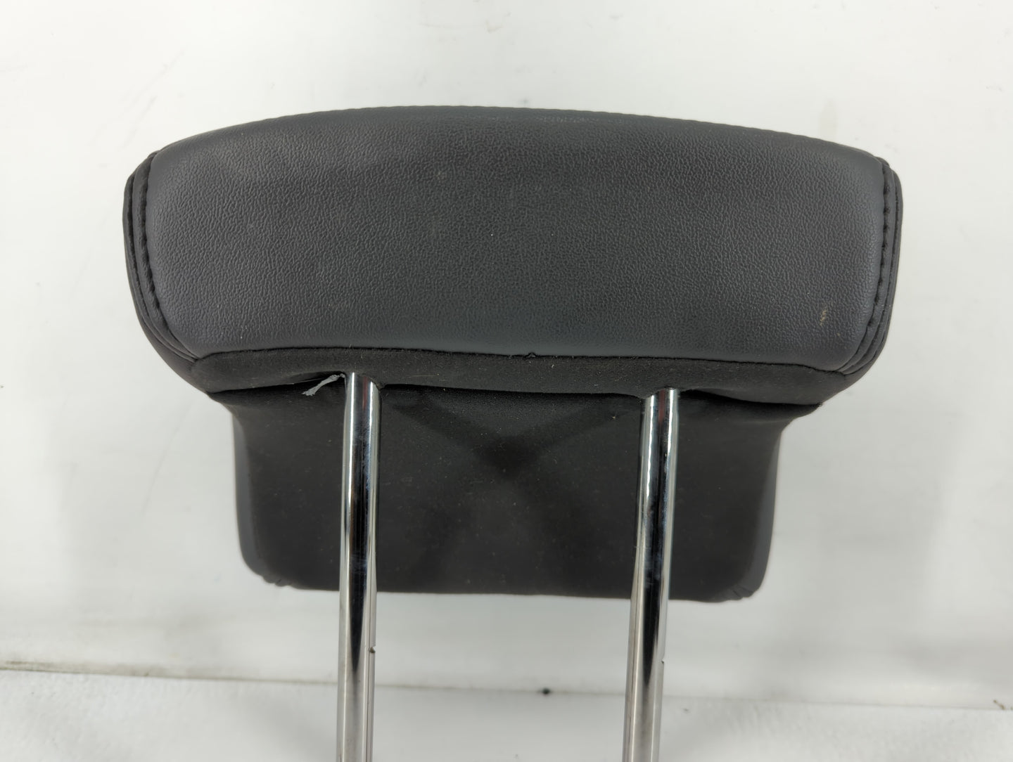 0 Ford Taurus Headrest Head Rest Rear Center Seat Fits OEM Used Auto Parts - Oemusedautoparts1.com