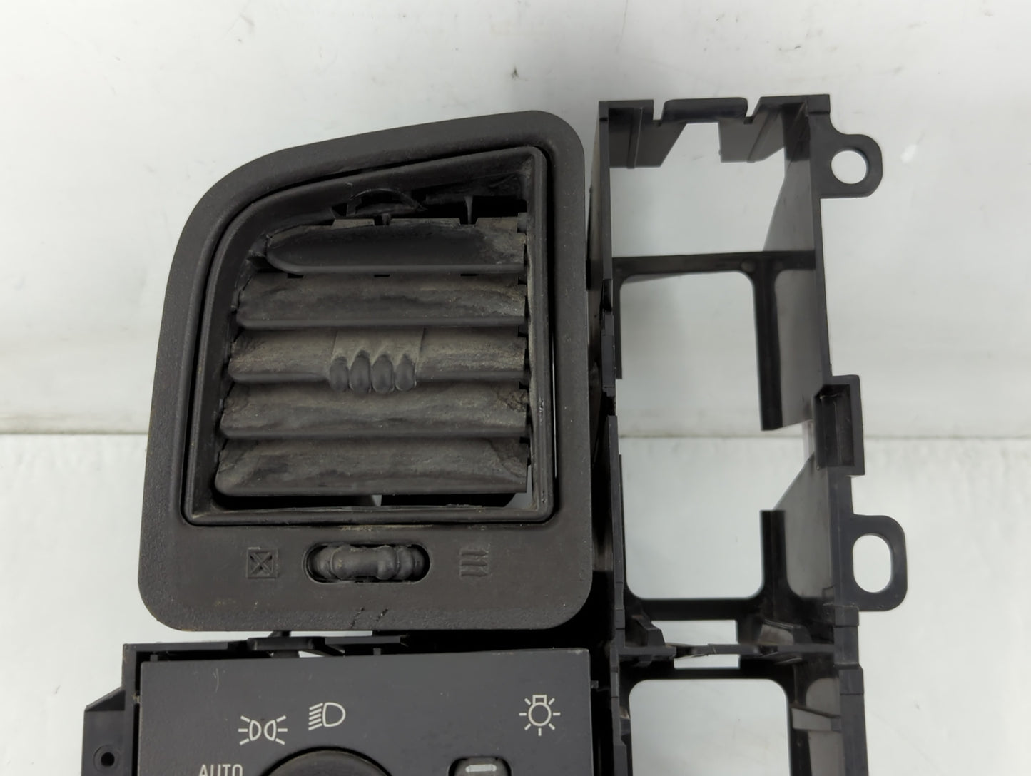 2003-2004 Gmc Sierra 2500 Headlight Head Light Switch Lamp Control - Oemusedautoparts1.com