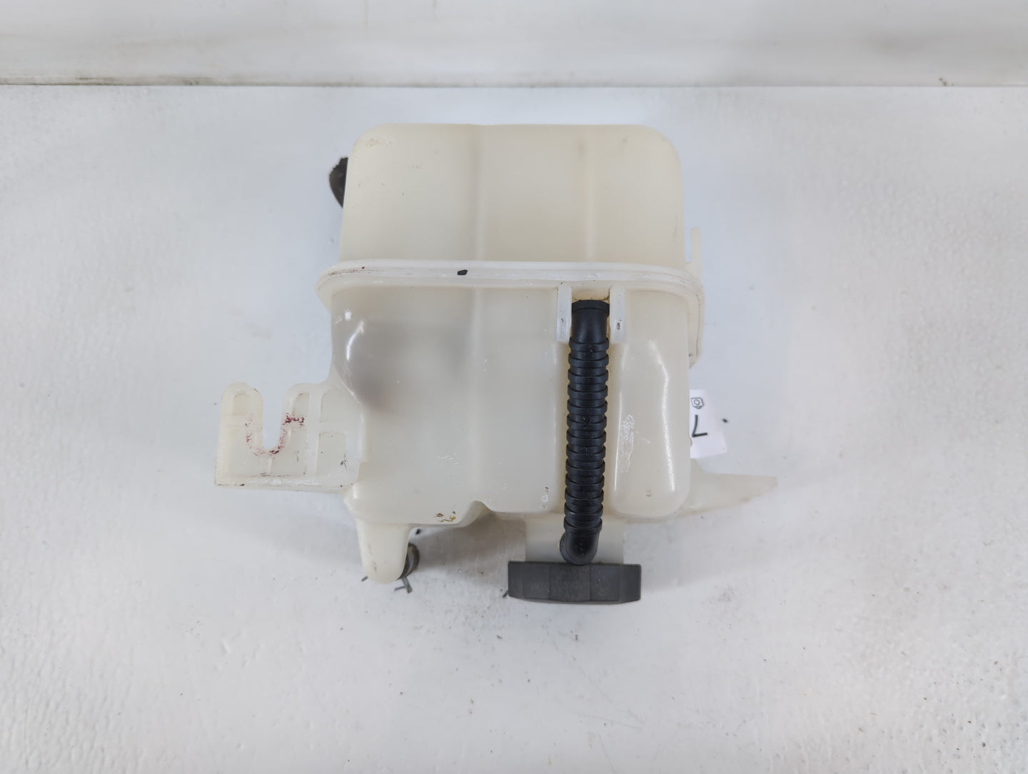 2006-2009 Pontiac Torrent Radiator Coolant Overflow Expansion Tank Bottle - Oemusedautoparts1.com