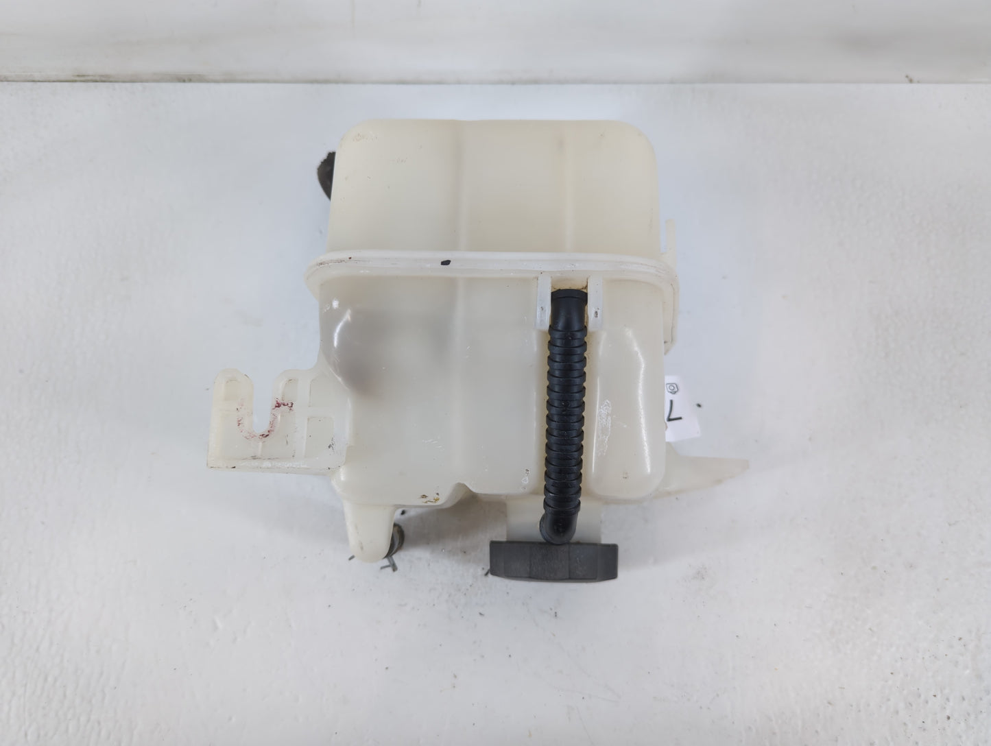 2006-2009 Pontiac Torrent Radiator Coolant Overflow Expansion Tank Bottle - Oemusedautoparts1.com