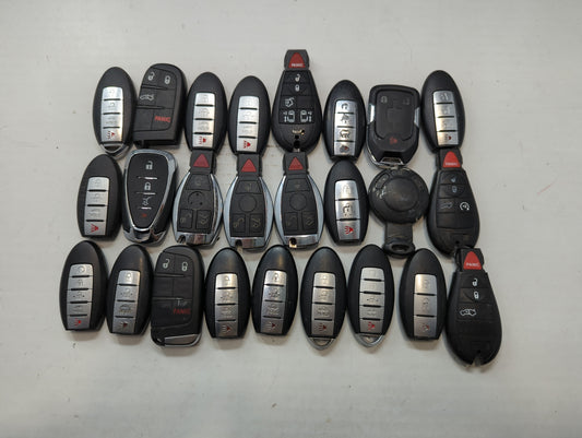 Lot of 25 Aftermarket Keyless Entry Remote Fob MIXED FCC IDS MIXED PART - Oemusedautoparts1.com