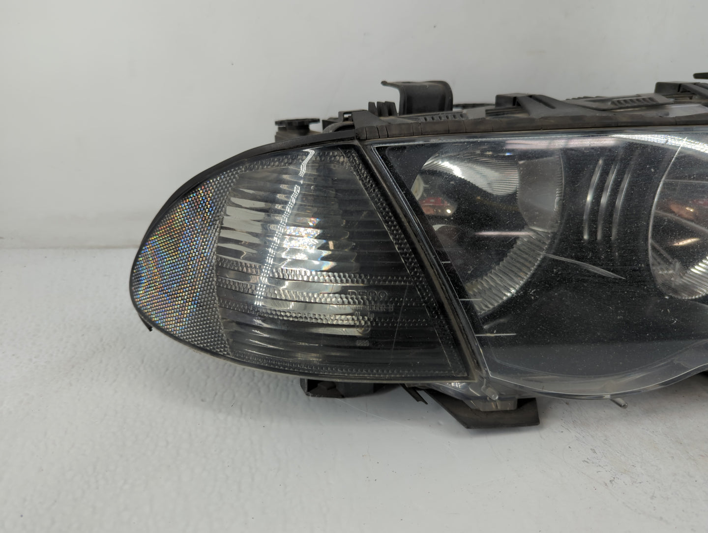 2001-2001 Bmw 325i Driver Left Oem Head Light Headlight Lamp - Oemusedautoparts1.com