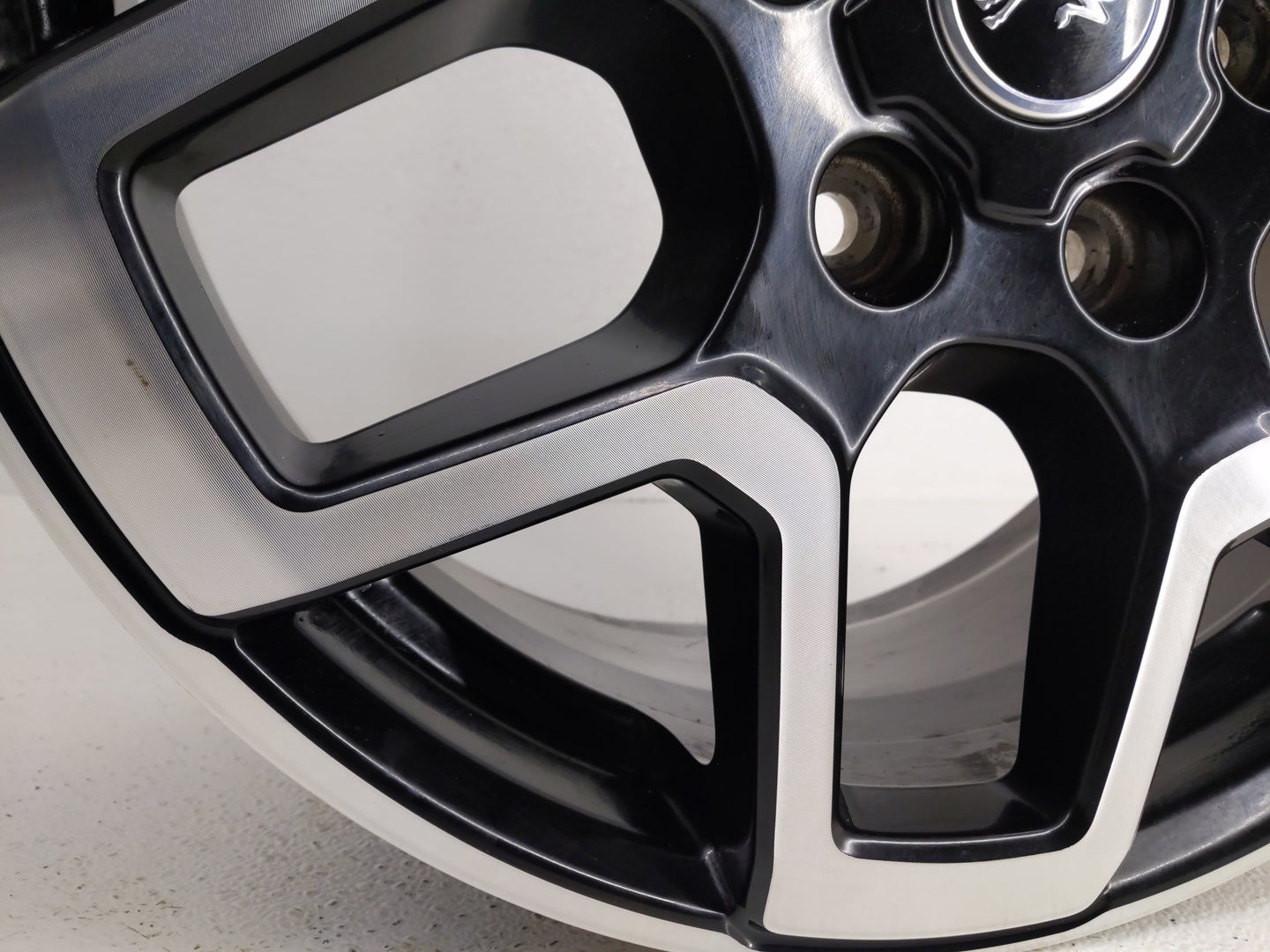 2021-2022 Ford Bronco Oem Wheel Rim - Oemusedautoparts1.com