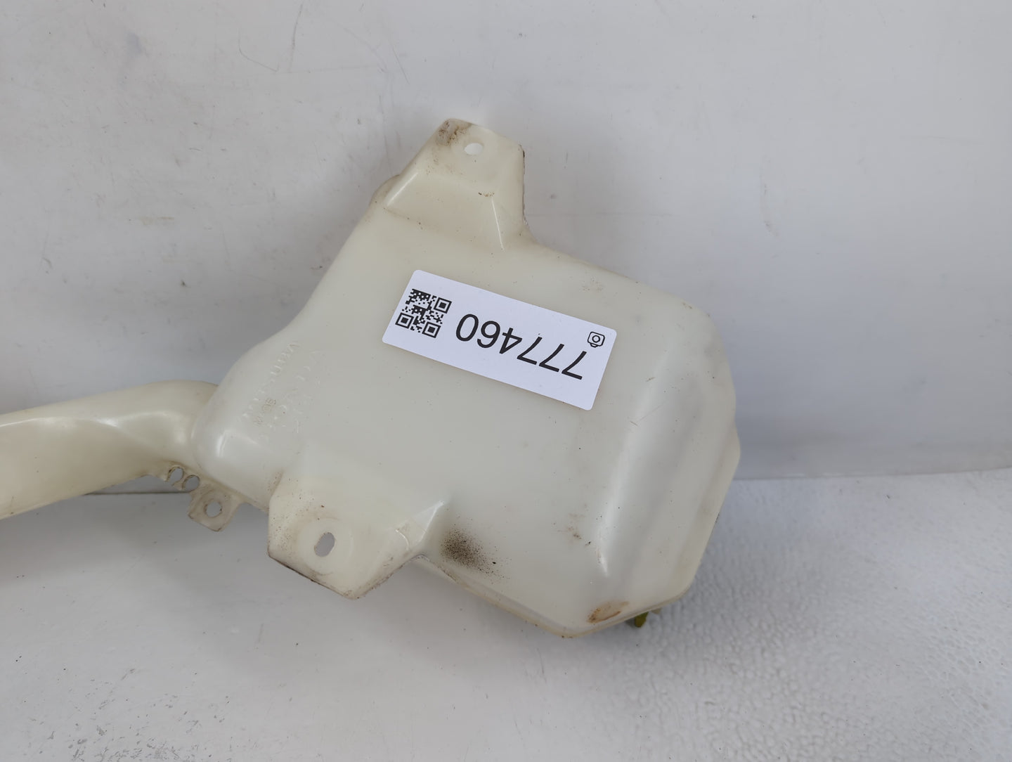 1997-2001 Honda Cr-v Windshield Washer Fluid Reservoir Bottle Oem - Oemusedautoparts1.com