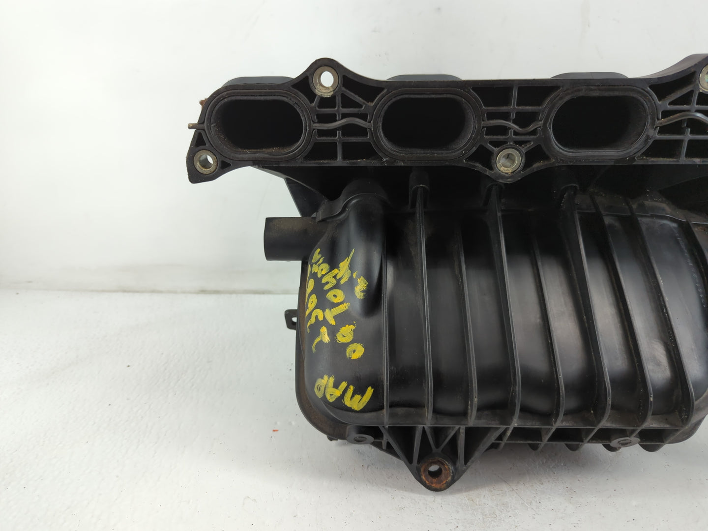 2005-2006 Scion Tc Air Intake Manifold P/N:28130 17101-28100 Fits Fits 2004 2005 2006 OEM Used Auto Parts - Oemusedautoparts1.com