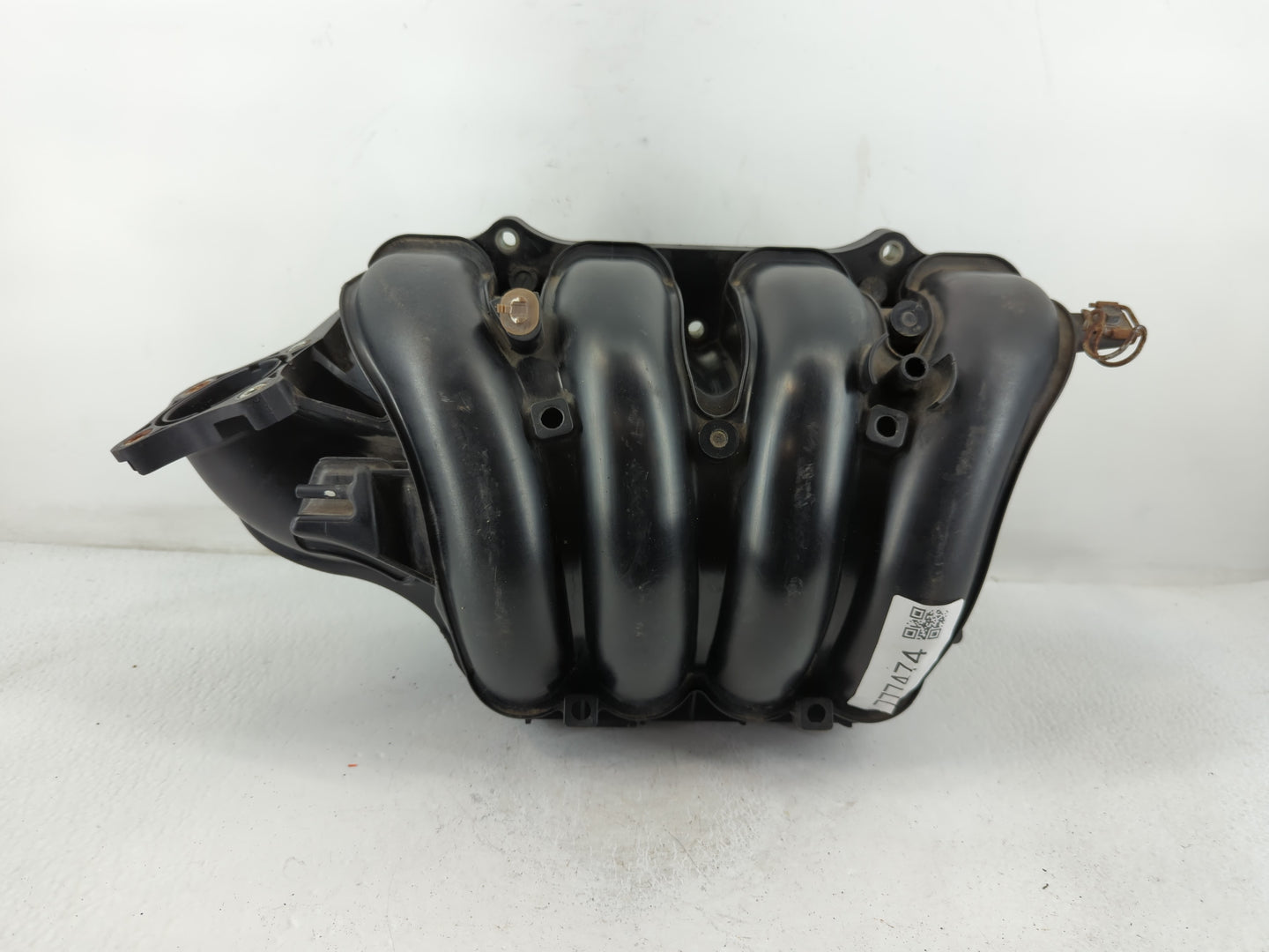 2005-2006 Scion Tc Air Intake Manifold P/N:28130 17101-28100 Fits Fits 2004 2005 2006 OEM Used Auto Parts - Oemusedautoparts1.com