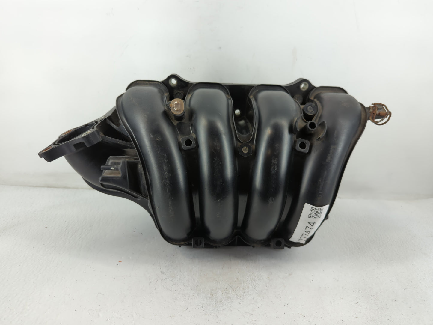 2005-2006 Scion Tc Air Intake Manifold P/N:28130 17101-28100 Fits Fits 2004 2005 2006 OEM Used Auto Parts - Oemusedautoparts1.com