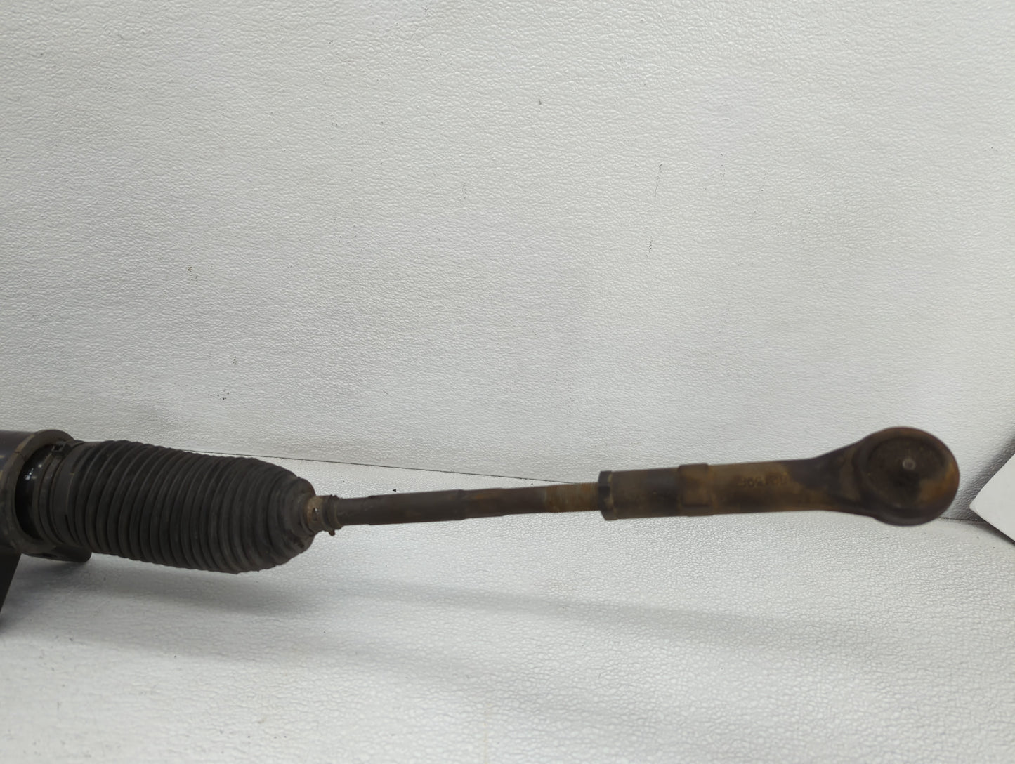 2007-2012 Gmc Acadia Rack and Pinion Steering Gear P/N:22902261 Fits Fits 2007 2008 2009 2010 2011 2012 OEM Used Auto Parts - Oemusedautoparts1.com