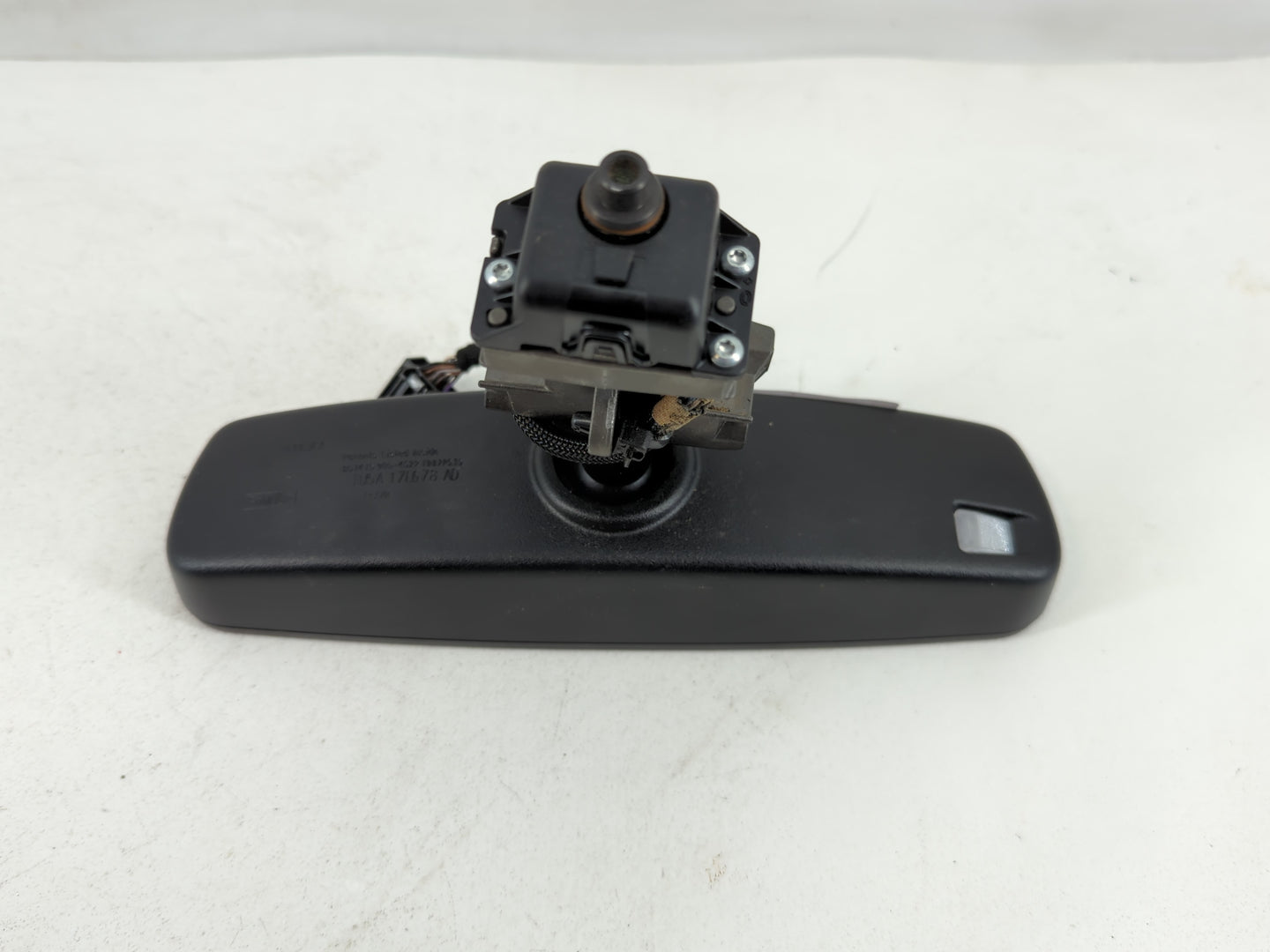 2000-2003 Volkswagen Eurovan Interior Rear View Mirror Replacement OEM P/N:016532 E11026532 Fits Fits 2000 2001 2002 2003 OEM Used Auto Parts - Oemusedautoparts1.com