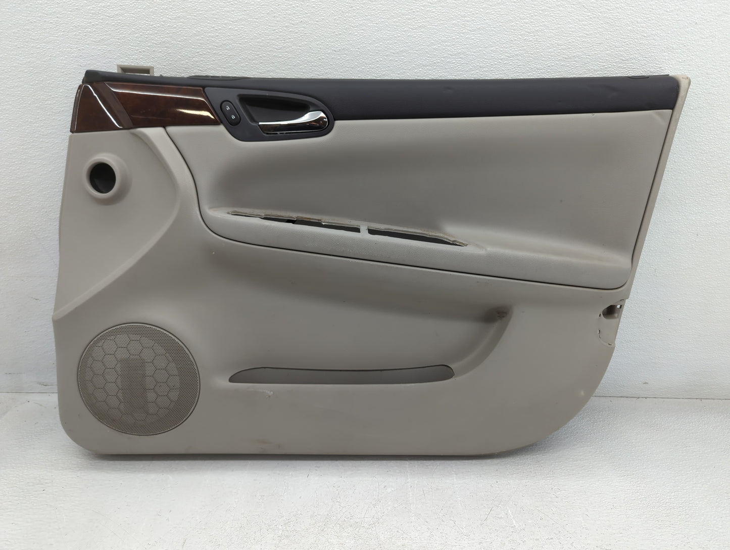 2011 Chevrolet Impala Front Right Passenger Interior Door Panel Trim - Oemusedautoparts1.com