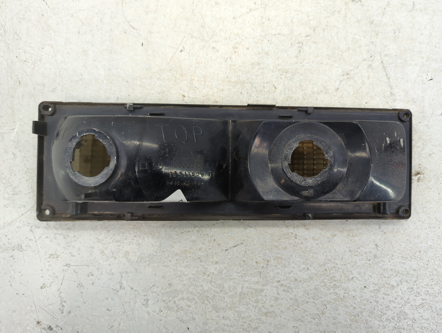 Chevrolet C1500 Driver Left Oem Head Light Headlight Lamp - Oemusedautoparts1.com