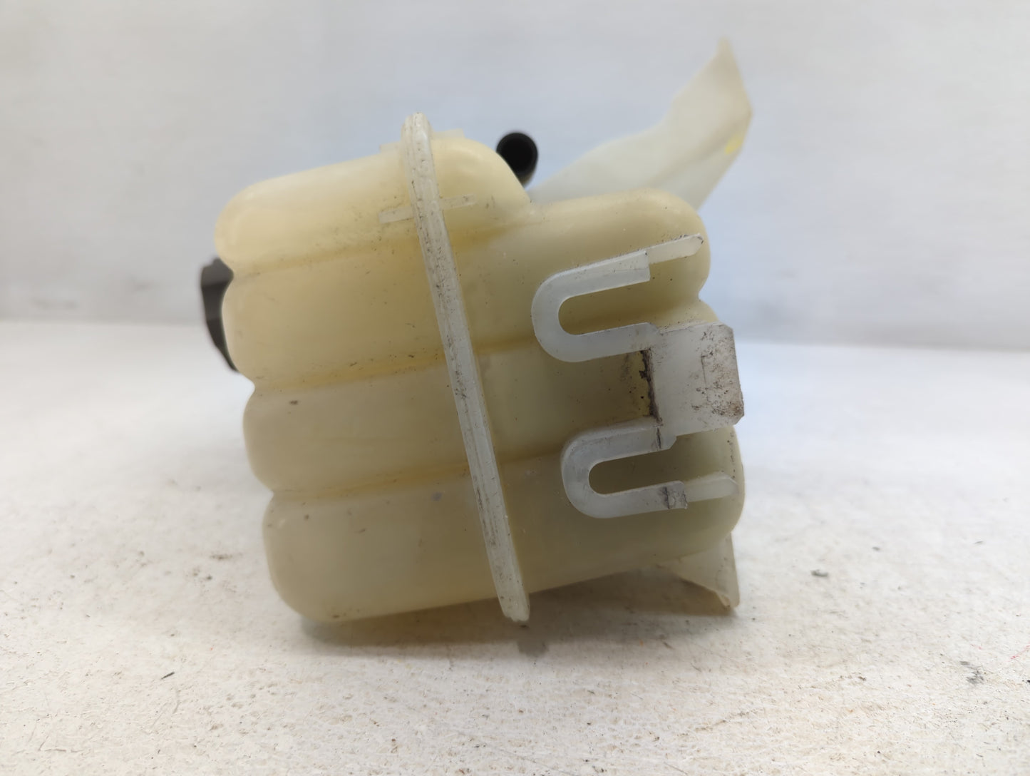 2002 Hummer H2 Radiator Coolant Overflow Expansion Tank Bottle - Oemusedautoparts1.com