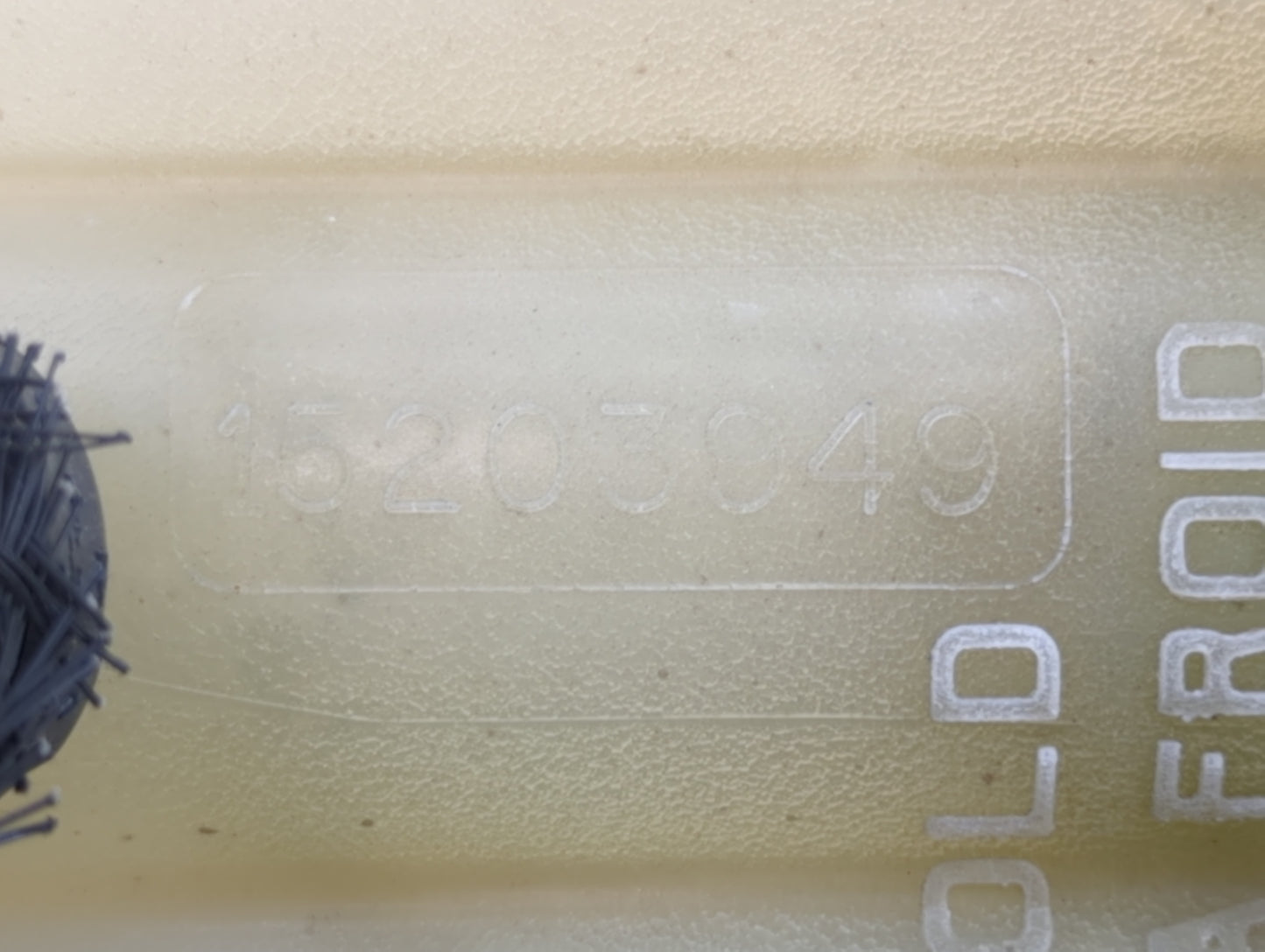 2002 Hummer H2 Radiator Coolant Overflow Expansion Tank Bottle - Oemusedautoparts1.com