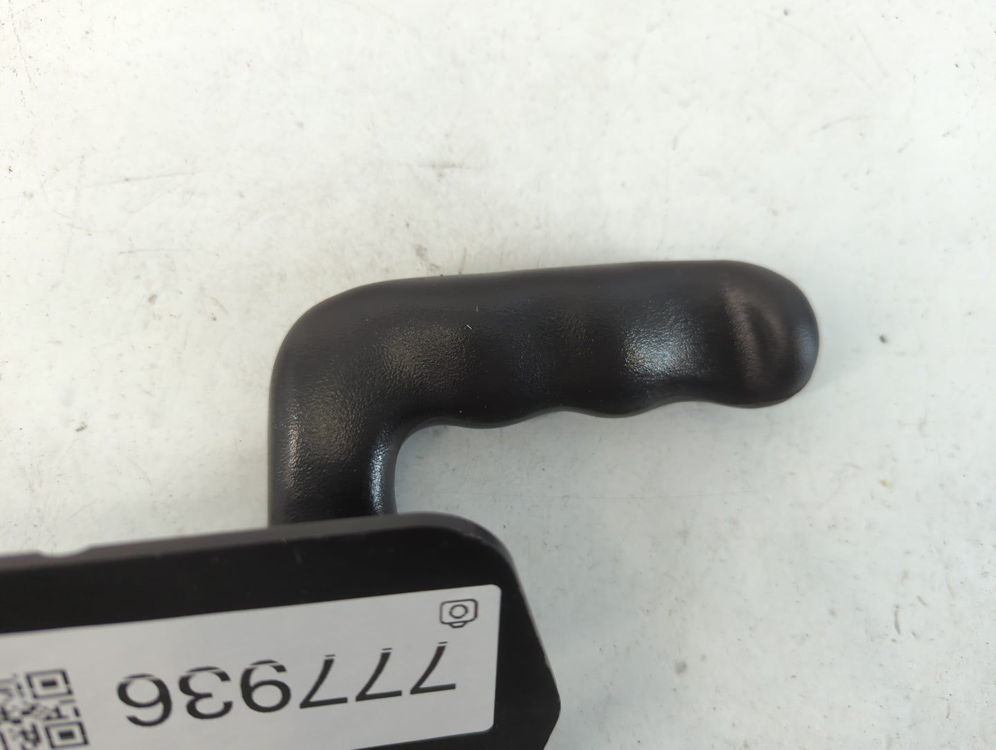 2000 Chevrolet Silverado 1500 Passenger Side Front Inside Door Handle Oem - Oemusedautoparts1.com