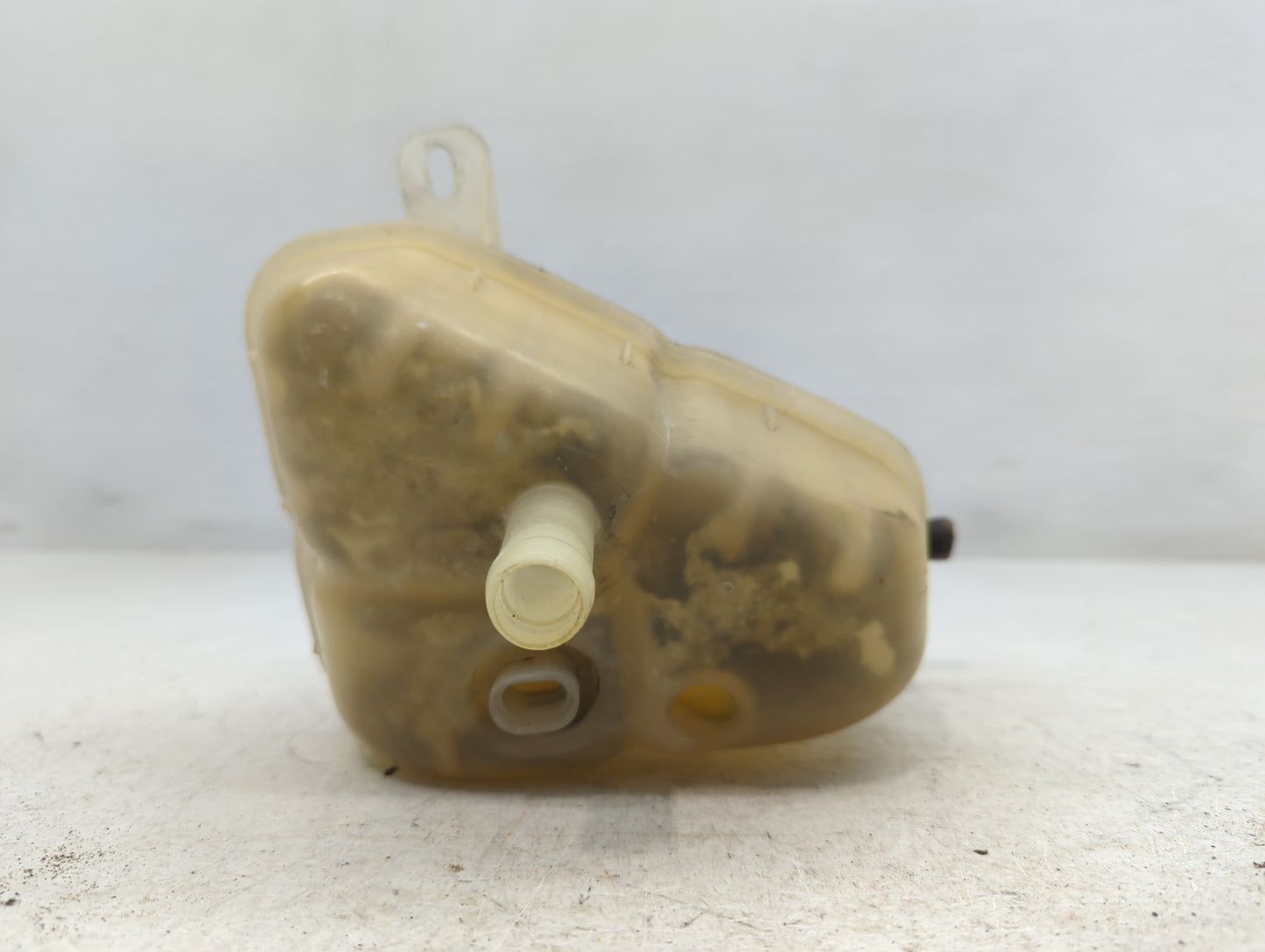 2007 Chevrolet Malibu Radiator Coolant Overflow Expansion Tank Bottle - Oemusedautoparts1.com