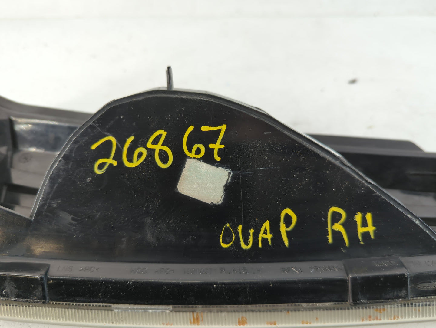 2003 Chevrolet Avalanche 1500 Driver Left Oem Head Light Headlight Lamp - Oemusedautoparts1.com