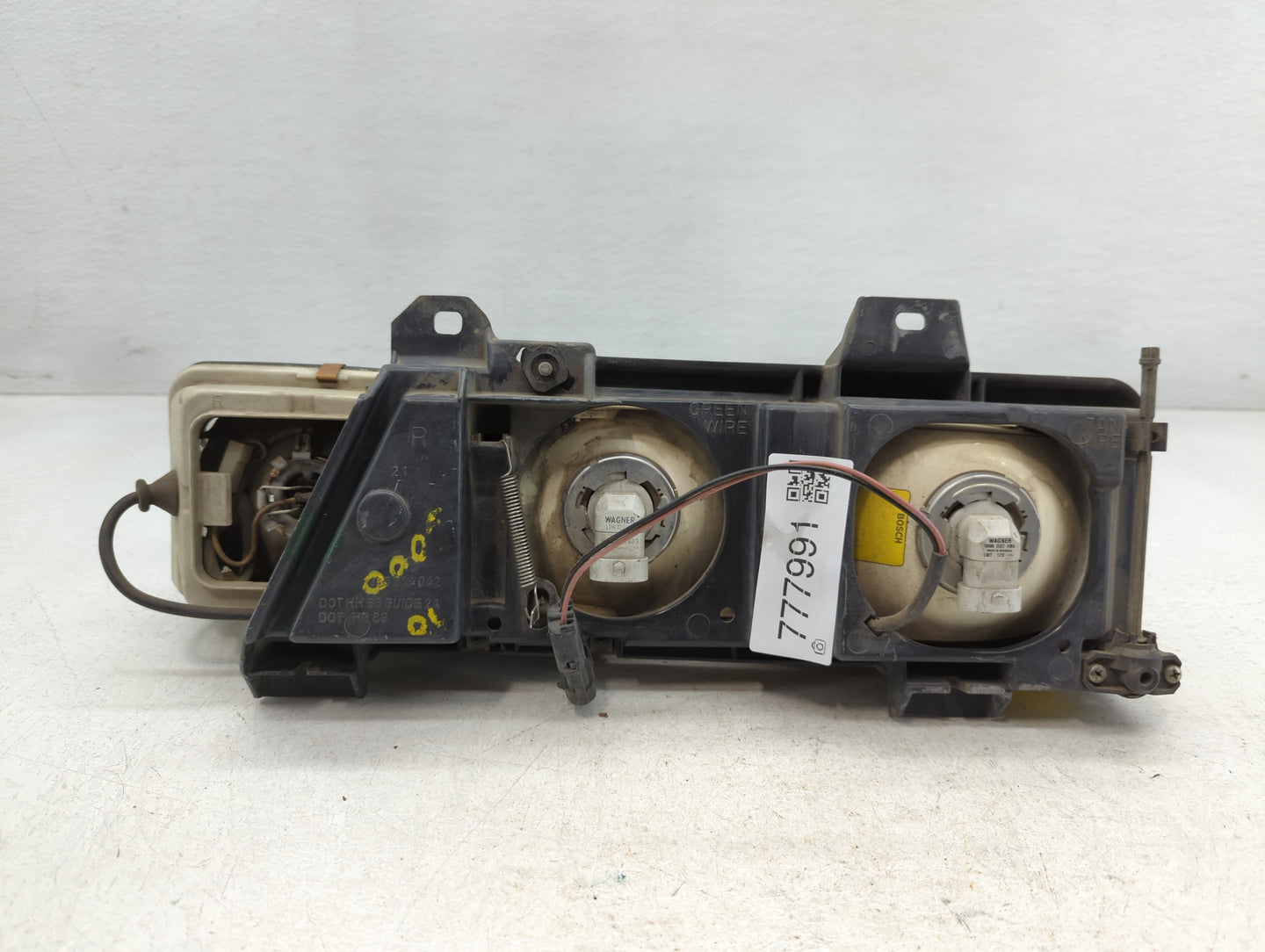 1990 Pontiac 6000 Passenger Right Oem Head Light Headlight Lamp - Oemusedautoparts1.com
