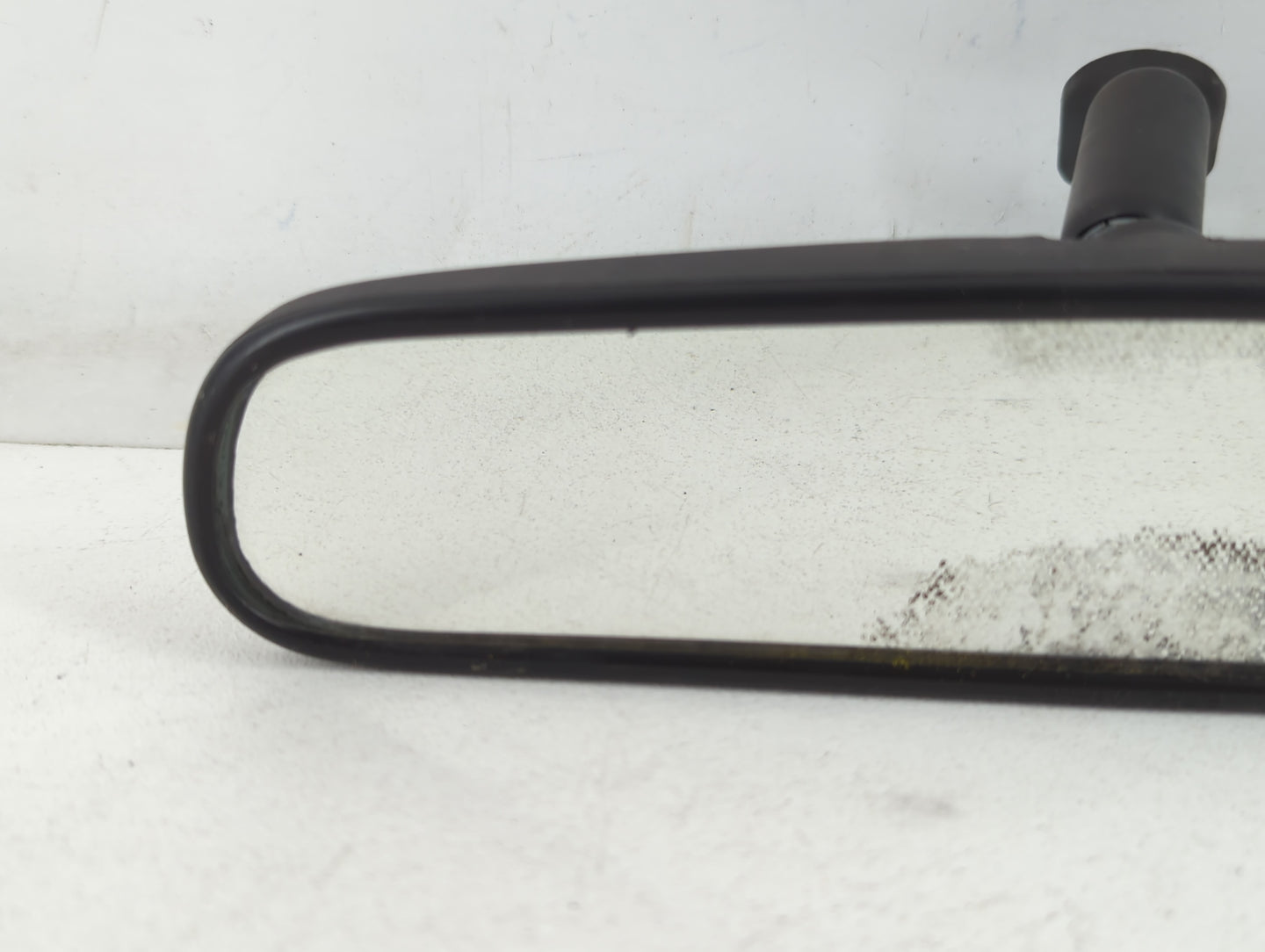 1992 Gm Trucks Ct1500 Interior Rear View Mirror Replacement OEM P/N:E1301573 Fits OEM Used Auto Parts - Oemusedautoparts1.com