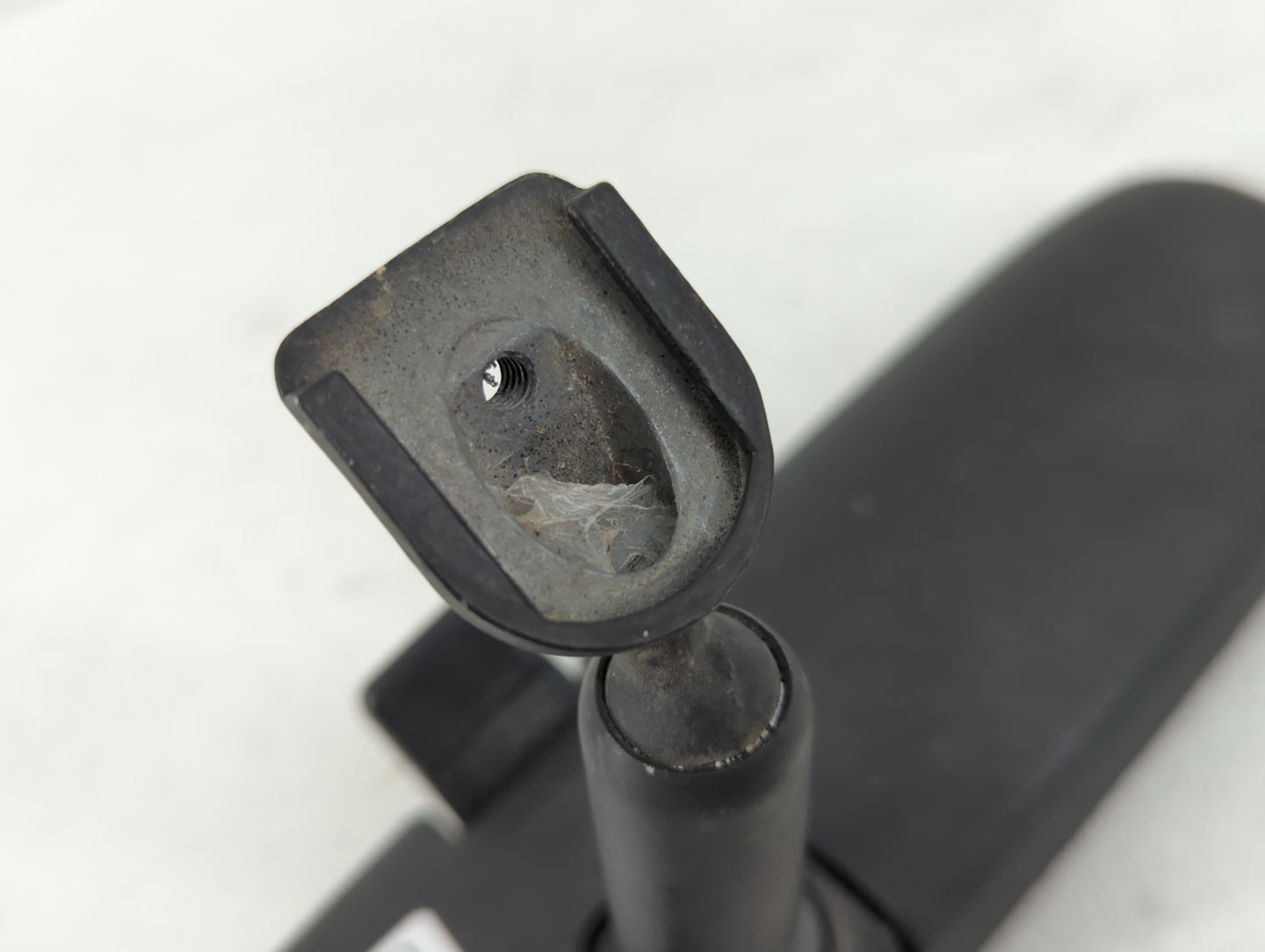 1992 Gm Trucks Ct1500 Interior Rear View Mirror Replacement OEM P/N:E1301573 Fits OEM Used Auto Parts - Oemusedautoparts1.com