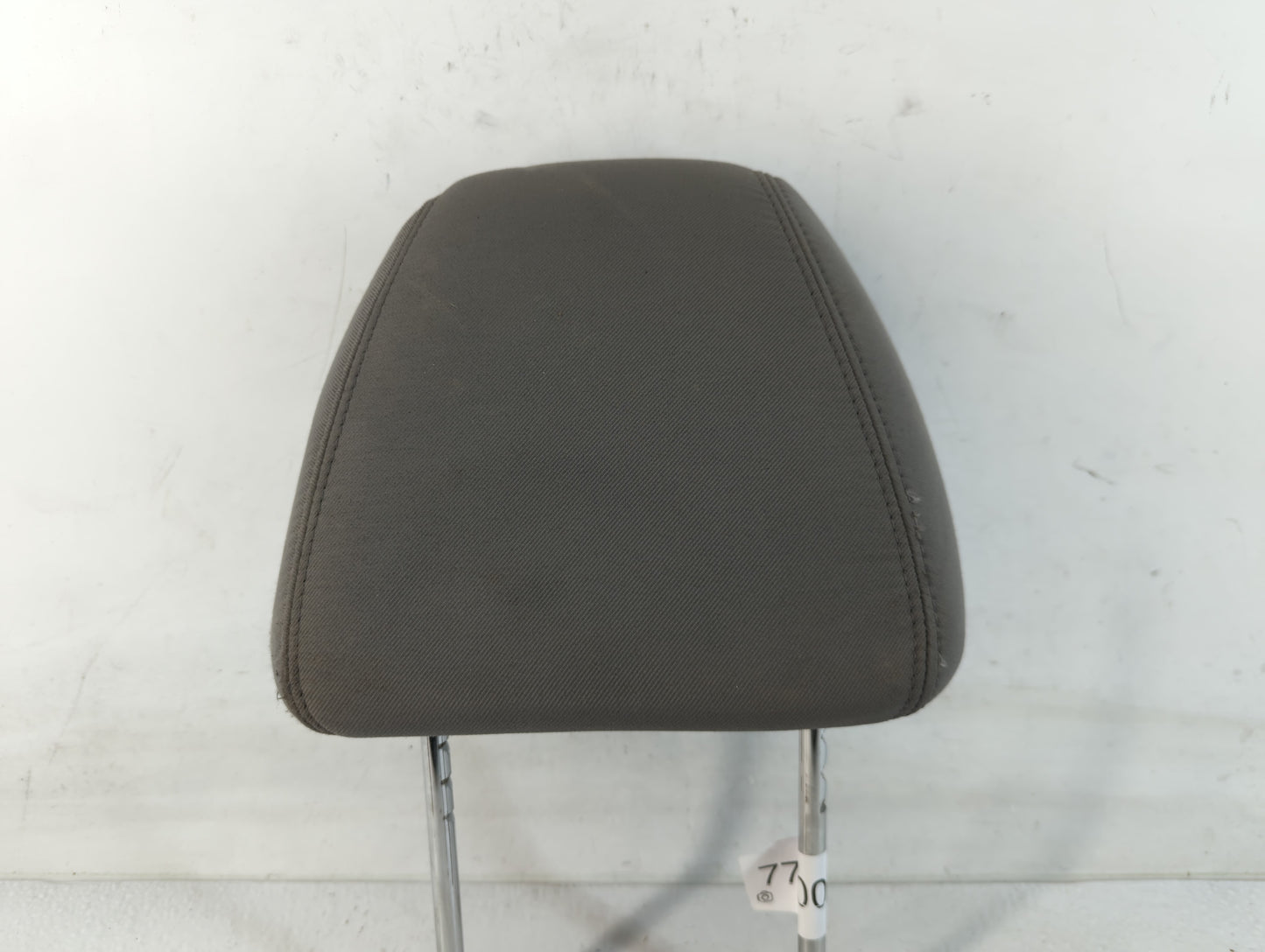 2011-2012 Chevrolet Malibu Headrest Head Rest Front Driver Passenger Seat Fits Fits 2011 2012 OEM Used Auto Parts - Oemusedautoparts1.com