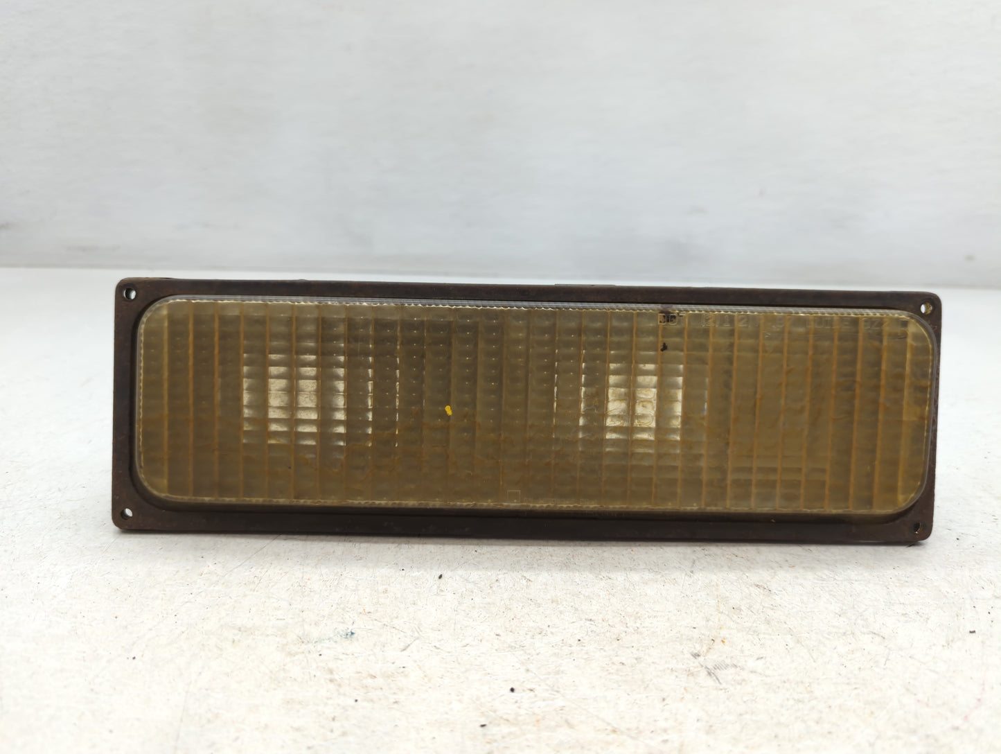 1993 Chevrolet Silverado Passenger Right Oem Head Light Headlight Lamp - Oemusedautoparts1.com