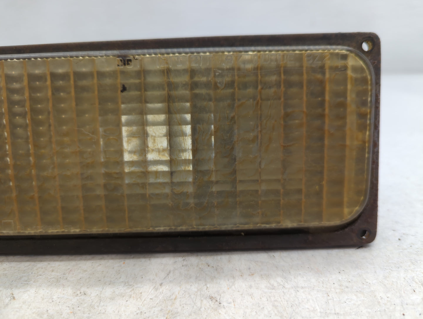 1993 Chevrolet Silverado Passenger Right Oem Head Light Headlight Lamp - Oemusedautoparts1.com