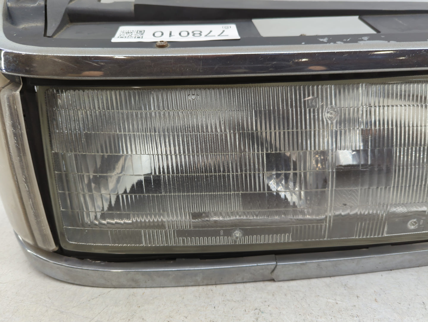 1991 Chrysler TC Maserati Headlight - Oemusedautoparts1.com